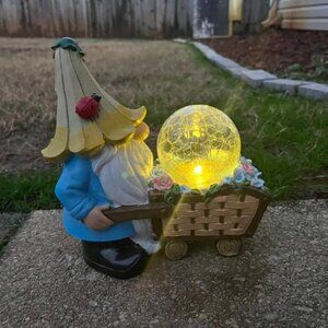 Garden Gnomes Outdoor Decorations Solar Statues,Garden Gnome Decor Holding Magic